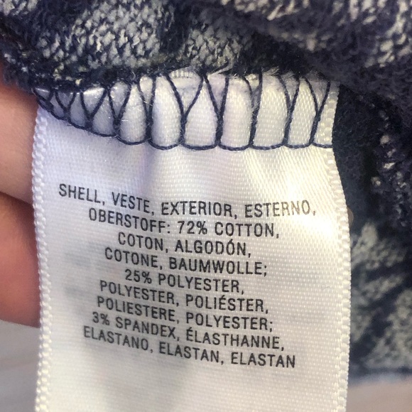 ANTHROPOLOGIE shirt sz M Pretty textured navy floral Lots of stretch Barely worn - Picture 5 of 7